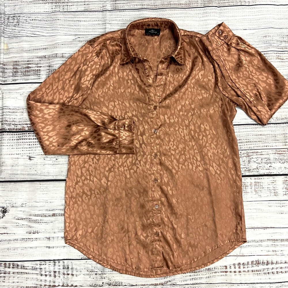 Milk And Honey Printed Button Down With Satin Fin… - image 6